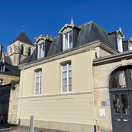Les Hotes D'Eloise Laon Exterior photo
