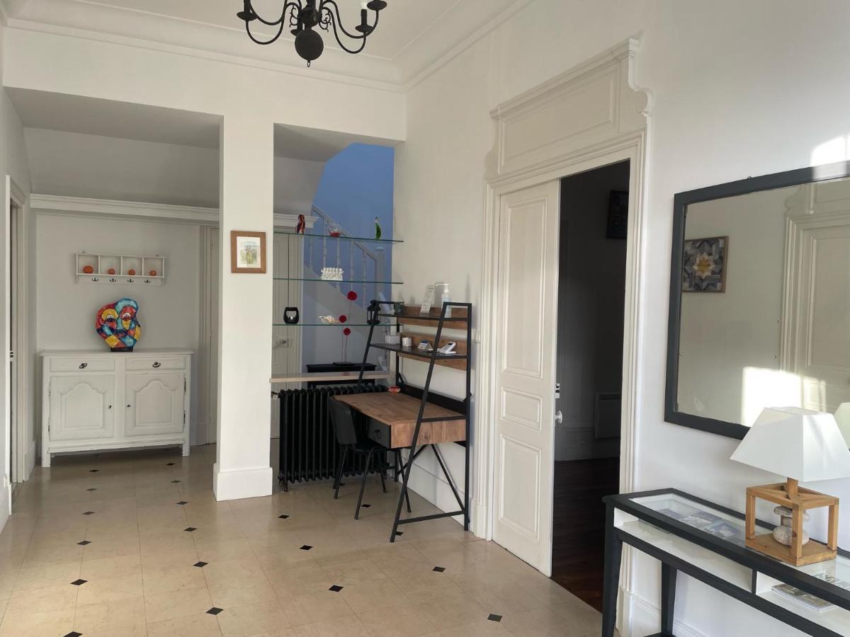 Les Hotes D'Eloise Laon Exterior photo