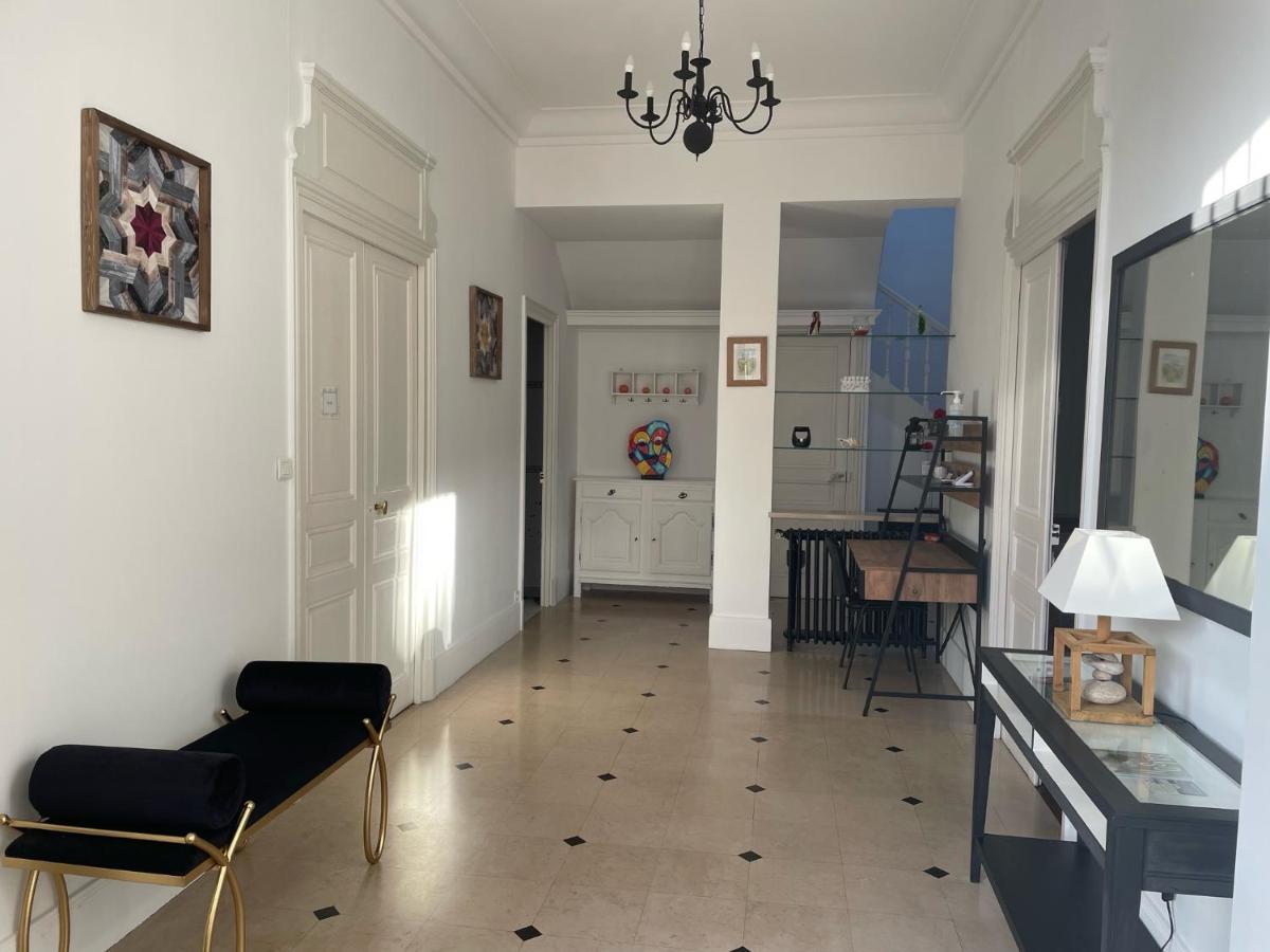 Les Hotes D'Eloise Laon Exterior photo